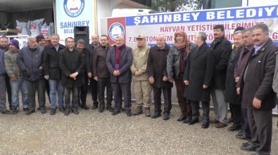 Şahinbey'de Çiftçiye 7 Bin Ton Yem Dağıttı