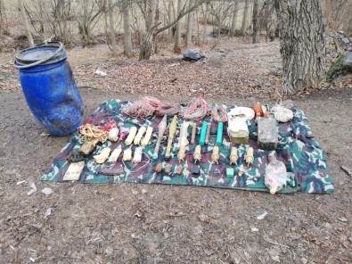 Şemdinli'de Çok Sayıda Mühimmat Ele Geçirildi