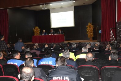 Vali Pekmez, Halkla Buluştu