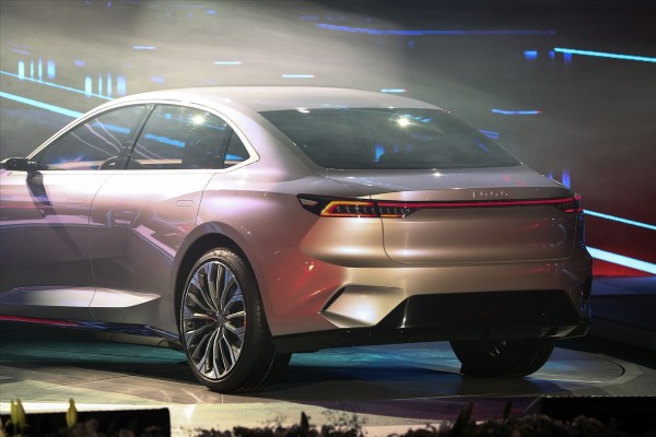 Türkiye'nin yerli otomobili tanıtıldı