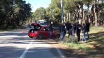 ACıSU - Antalya'da Otomobil Direğe Çarptı Açıklaması 4 Yaralı