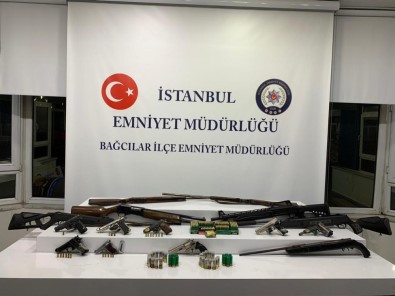 Aracın Gösterge Paneline Saklanan Silahı Polis Böyle Buldu