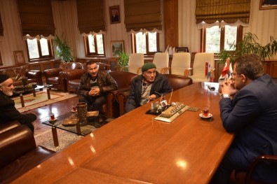 Başkan Çatal, 'Halk Günü'nde Vatandaşlarla Bir Araya Geldi