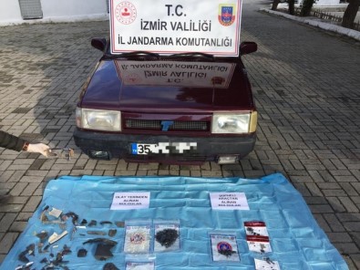 İzmir'de Yol Kenarında Bulunan Cesedin Sırrı Çözüldü