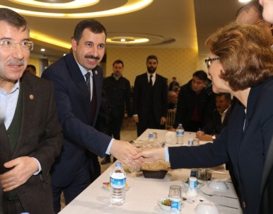 Karaköprü'de Mahalle Muhtarlarının Sorunları Görüşüldü