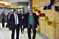 LABORATUVAR - Rektör Çakmak Ve TUSAŞ Başkanı Öztürk'ten ETÜ Standına Ziyaret