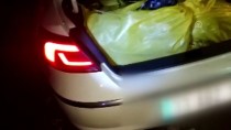 ŞANLIURFA - Şanlıurfa'da 'Dur' İhtarına Uymayan Araçta 72 Kilo 169 Gram Esrar Ele Geçirildi