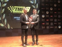 SAKARYA VALİSİ - 6 Branş Kategoride Yarışan Sporcular Ödüllerini Aldı