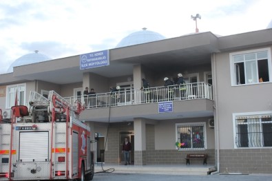 Antalya'da Müftülük Binasında Yangın