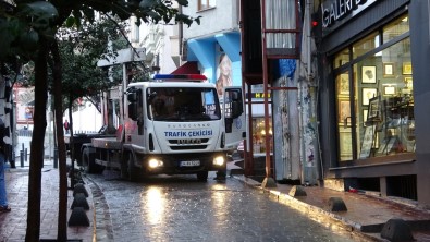 Beyoğlu'nda 'Hanuka Ve Noel Bayramı' Kutlamaları İçin Bazı Yollar Trafiğe Kapatıldı