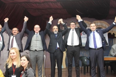 CHP Manyas'da İsfendiyar Ülker Altıncı Kez Başkan Oldu