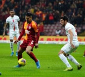 KENDİ KALESİNE - Galatasaray, Antalyaspor'u Farklı Geçti
