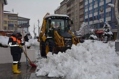 Hakkari Belediyesinde Hummalı Çalışma