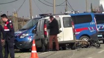 OVAKENT - İzmir'de Hafif Ticari Aracın Çarptığı Motosikletli Öldü