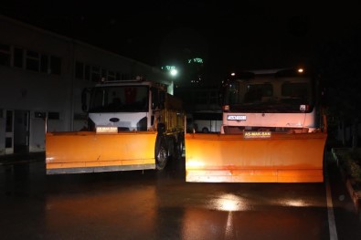 Kartal Belediyesi Ekipleri Kar Nöbetinde