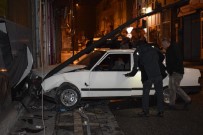 Malatya'da Alkollü Sürücü İşyerine Daldı