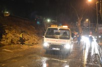 Sarıyer Çayırbaşı Tüneli Girişinde İstinat Duvarı Yıkıldı Açıklaması Yol Trafiğe Kapatıldı