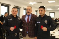 YEŞILAY - Sigarayı Bırakan Polislere Cumhuriyet Altını