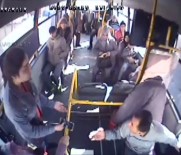 ŞAHIT - Şoföre 'Cep Telefonu' Dayağı