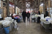 YERLİ TURİST - Tarihi Çarşıda Otlu Peynir Satışlarında Düşüş