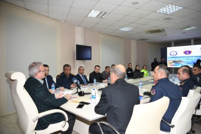 Vali Karaloğlu'ndan Yılbaşında Vatandaşlara 'Alkollü Trafiğe Çıkmayın' Uyarısı