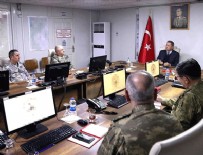 CİLVEGÖZÜ SINIR KAPISI - Bakan Akar ve TSK'nın komuta kademesinden sınırın sıfır noktasında kritik toplantı