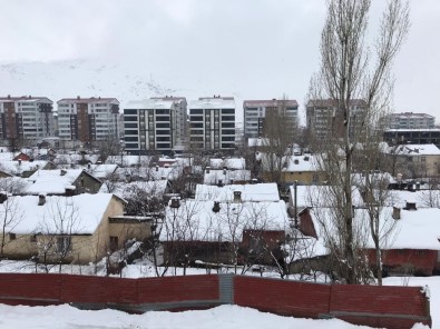 Bitlis'te 35 Köy Yolu Ulaşıma Kapandı