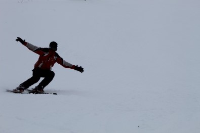 Hesarek'te Kayak Sezonu Açıldı, Hedef 200 Bin Ziyaretçi