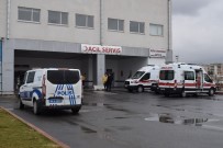 RECAİ KUTAN - Malatya'da İki Otomobil Çarpıştı Açıklaması 4 Yaralı