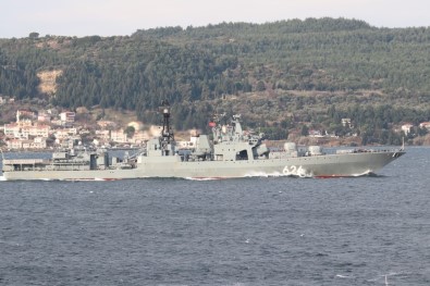 Rus Savaş Gemisi Çanakkale Boğazı'ndan Geçti