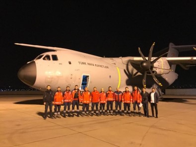 Somali'ye 20 Kişilik Sağlık Ekibi Taşıyan Uçan Kale, Ankara'dan Havalandı