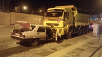 Ankara'da Trafik Kazası Açıklaması 1'İ Ağır, 2 Yaralı
