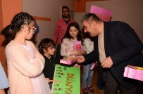 OKUL MÜDÜRÜ - Başkan Sunar'dan İlgi Özel Öğrencilerden Sevgi