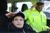 TRAFİK TESCİL - Bedensel Engelli Murathan'ın En Büyük Hayali 'Engelliler Günü'nde Gerçek Oldu