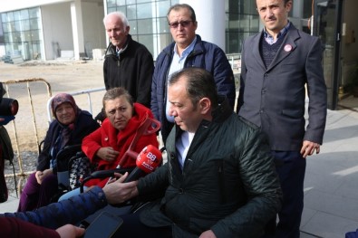 Bolu Belediye Başkanı Tanju Özcan Akülü Engelli Aracı İle Şehirde Dolaştı