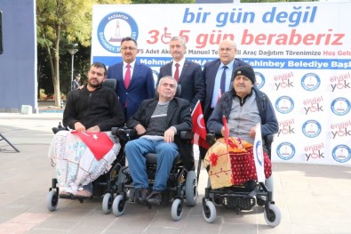 Gaziantep'te 75 Engelliye Akülü Ve Manuel Sandalye