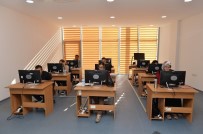 İŞİTME ENGELLİ - İşitme Engelliler İçin Bilgisayar Kursu