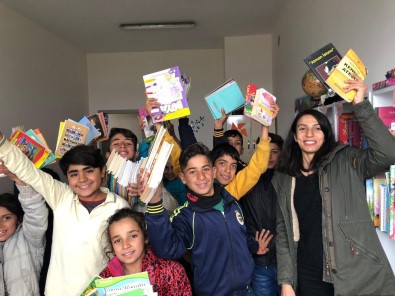 O Kitaplar Köy Okulundaki Öğrencilere Ulaştı