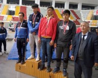 TAHA AKGÜL - Okullar Arası Güreş Müsabakaları Sona Erdi