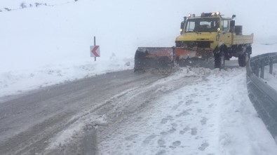 Elazığ'da Kar 62 Köy Yolunu Kapattı, Tipi Etkili Oldu