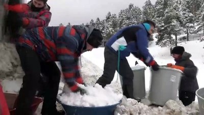 Kars'ta Yapılan 'Kardan Şehit Heykelleri' İçin Hummalı Çalışma Başlatıldı