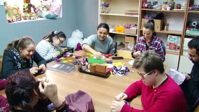 'Özel' Çocukların Eğitim Gördüğü Okulda Veliler Meslek Kurslarına Katılıyor