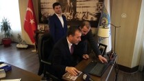HÜSEYIN YıLDıZ - Silivri Belediye Başkanı Yılmaz AA'nın 'Yılın Fotoğrafları' Oylamasına Katıldı