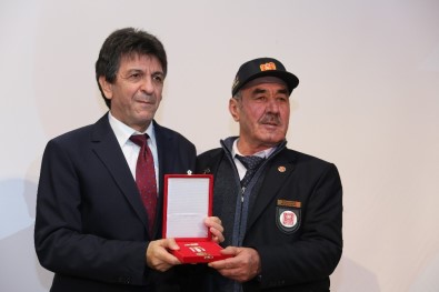 Erdemli'de Kıbrıs Gazilerine Madalya Ve Berat Verildi