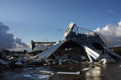 Hortum Manavgat'ı Yıktı Geçti