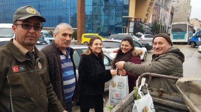 Karabük'te Yılbaşı İçin 1000 Adet Fidan Dağıtıldı