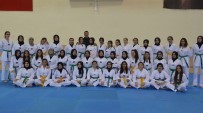 TEKVANDO - KYK'lı Kız Öğrenciler Tekvando Kuşak Sınavında Ter Döktü