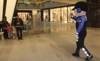 Maskot Polisten 'Yılbaşına Hırsız Şokuyla Girmeyin' Uyarısı