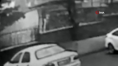 (Özel) Kartal'da İstinat Duvarının Çökme Anı Kamerada