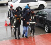 CUMHURIYET BAŞSAVCıLıĞı - Yılbaşı Gecesi Satacaklardı, Yakalandılar